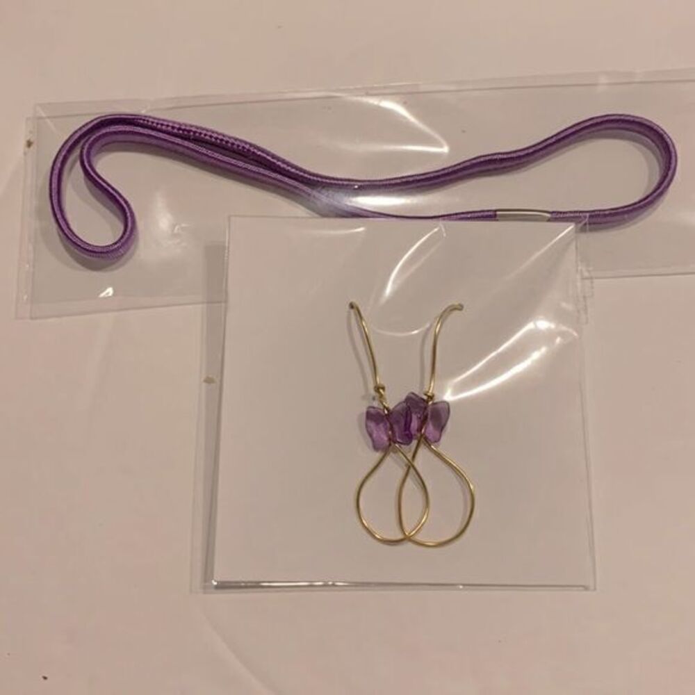 4/12🌟🌟🌟🌟NEW, matching purple and gold earrings and headband. Handmade